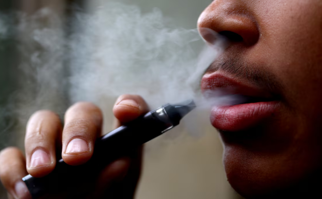全球電子菸使用破億！世衛組織警告：青少年成癮「新浪潮」正席捲全球